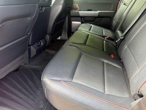 Used 2024 Ford F250 Lariat w/ Sport Appearance Package AWD/4WD image 17