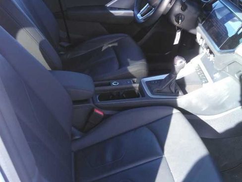 Used 2025 Audi Q3 2.0T Premium AWD/4WD image 2