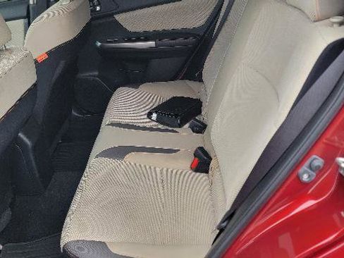 Used 2016 Subaru Crosstrek 2.0i Premium w/ Moonroof Package image 10