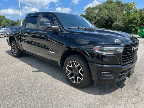 Used 2025 RAM 1500 Laramie w/ Sport Appearance Package AWD/4WD image 3