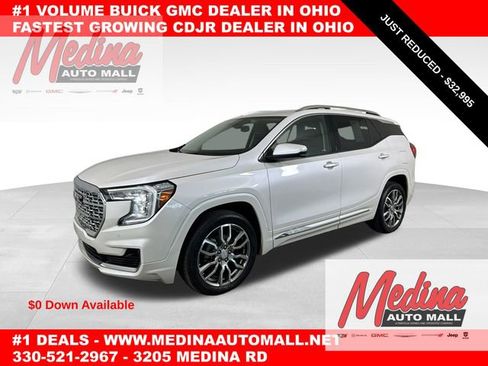 Used 2023 GMC Terrain Denali image 1