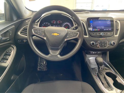 Used 2024 Chevrolet Malibu LT image 17