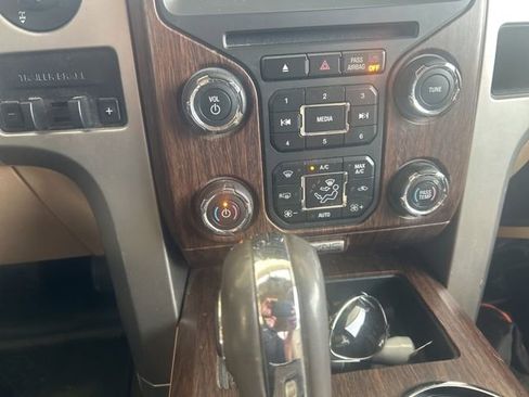 Used 2013 Ford F150 Lariat w/ Luxury Equipment Group image 16