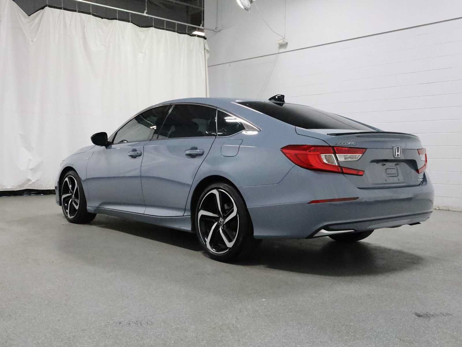 Used 2022 Honda Accord Sport image 3