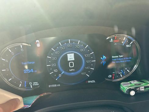 Used 2020 Cadillac Escalade Premium Luxury RWD image 4