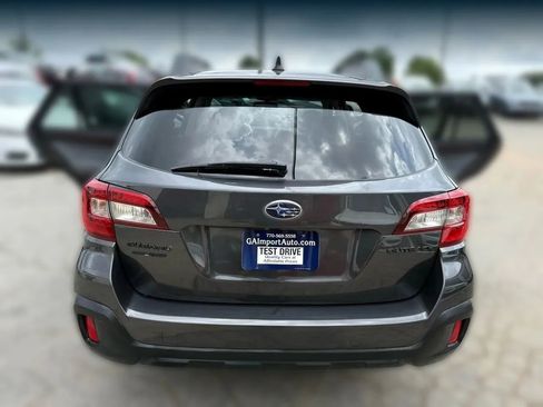 Used 2018 Subaru Outback 2.5i Limited image 29