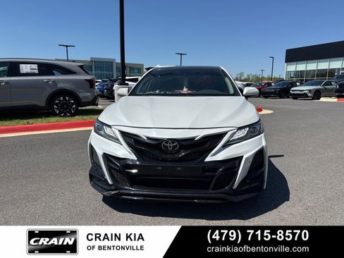 Used 2021 Toyota Camry XSE image 5