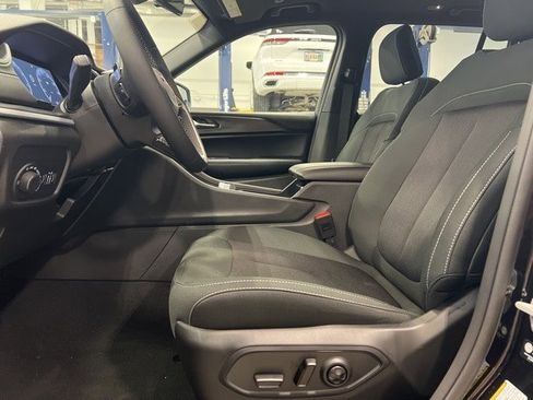 New 2025 Jeep Grand Cherokee Laredo X w/ Luxury Tech Group I image 9