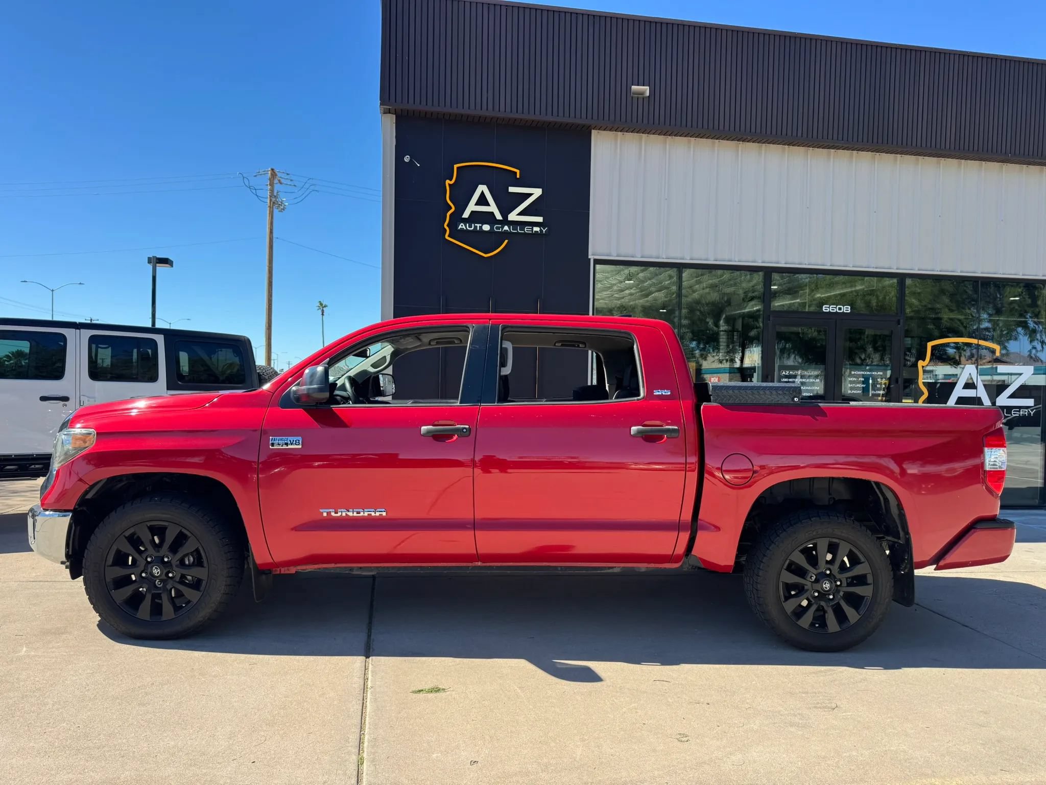 Used 2020 Toyota Tundra SR5 w/ SR5 Convenience Package RWD image 8