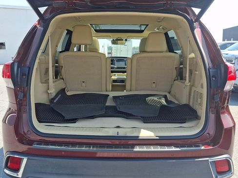 Used 2017 Toyota Highlander Limited Platinum AWD/4WD image 31
