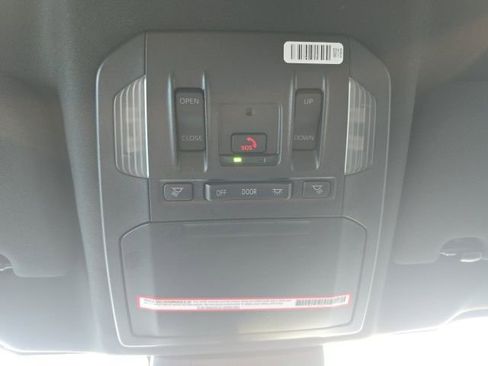 Used 2024 Toyota Highlander XSE image 20