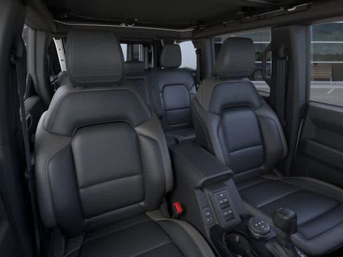 New 2026 Ford Bronco Outer Banks image 10