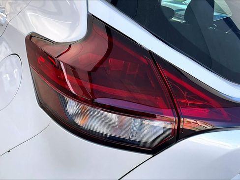 Used 2023 Nissan Kicks SR w/ Interior Electronics Package FWD image 27