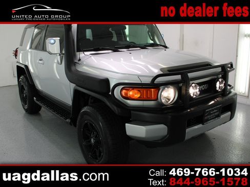 Used 2008 Toyota FJ Cruiser 2WD image 1