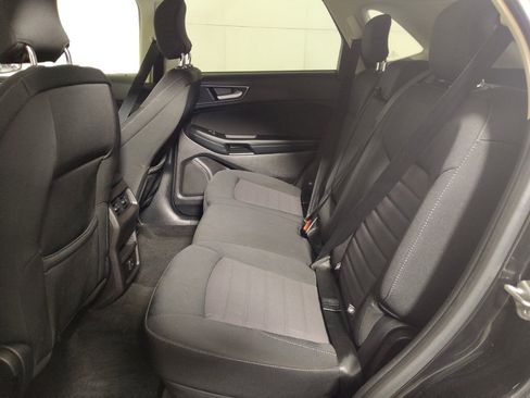 Used 2017 Ford Edge SE AWD/4WD image 18