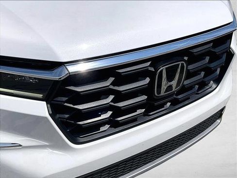 Used 2025 Honda Pilot EX-L image 30
