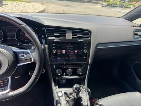 Used 2020 Volkswagen GTI SE FWD image 12
