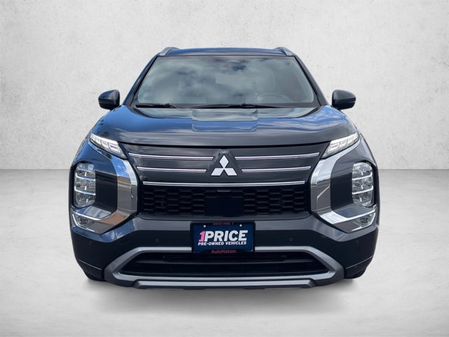 Used 2025 Mitsubishi Outlander SEL FWD image 2