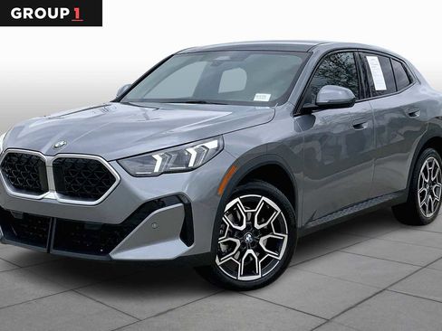 Used 2025 BMW X2 xDrive28i image 1
