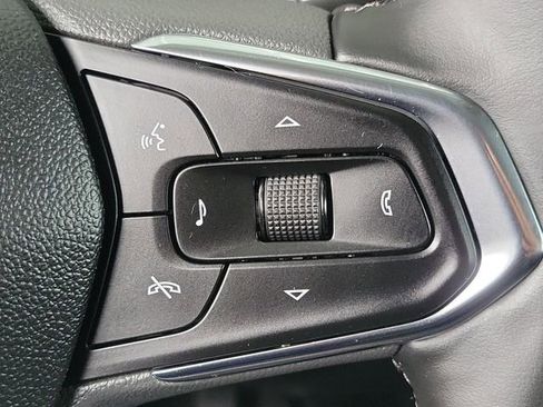 Certified 2025 Chevrolet Trax ACTIV w/ Driver Confidence Package FWD image 9
