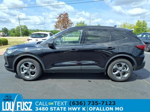 Used 2025 Ford Escape ST-Line AWD/4WD image 4