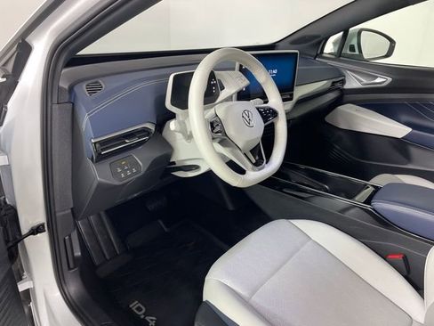 Used 2023 Volkswagen ID.4 Pro S image 3