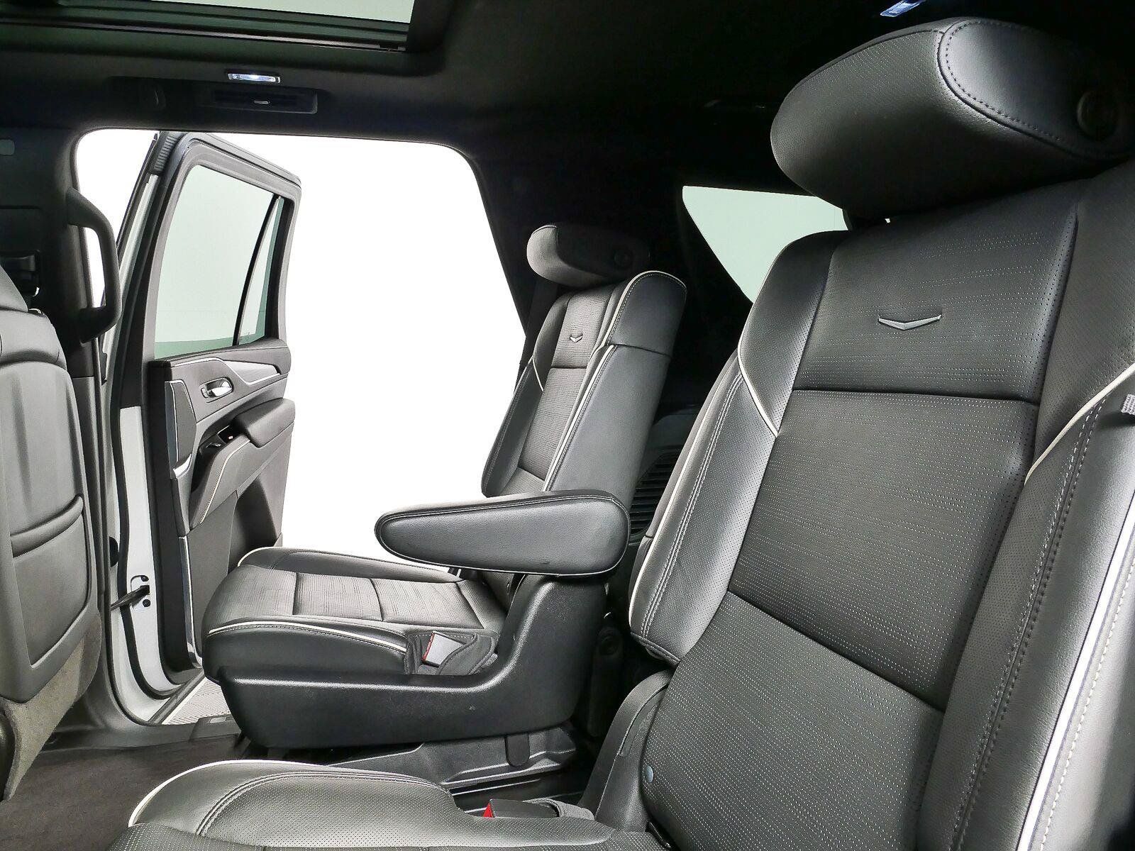 Used 2023 Cadillac Escalade Sport w/ Touring Package AWD/4WD image 22