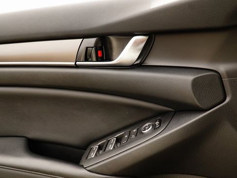 Used 2018 Honda Accord Hybrid image 26