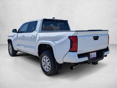 Certified 2024 Toyota Tacoma SR5 AWD/4WD image 8