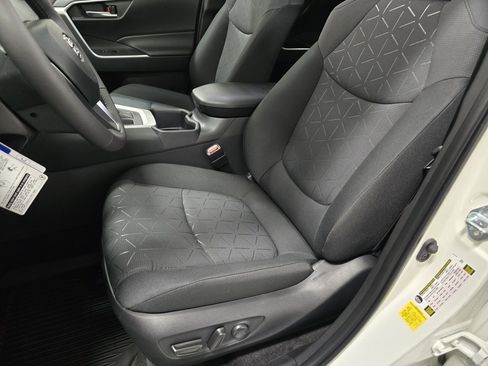 New 2025 Toyota RAV4 XLE image 24