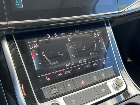 Used 2022 Audi Q7 Premium Plus image 22