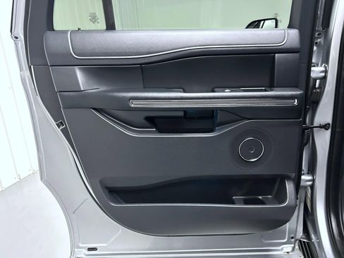 Used 2024 Ford Expedition Max XLT image 21