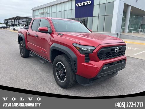 Used 2025 Toyota Tacoma TRD Off-Road w/ TRD Off Road Upgrade Package AWD/4WD image 3