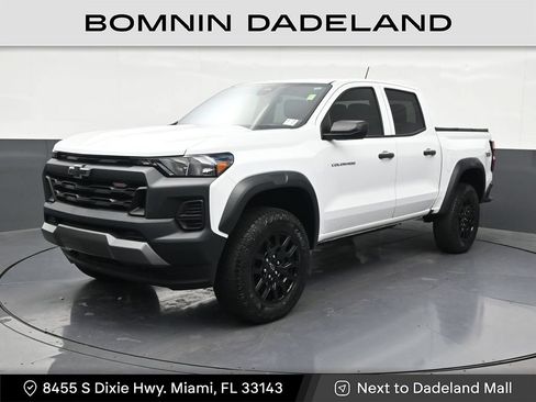 Used 2023 Chevrolet Colorado Trail Boss w/ Advanced Trailering Package AWD/4WD image 1