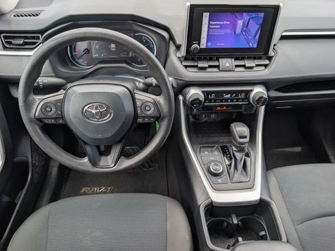 Used 2023 Toyota RAV4 LE AWD/4WD image 27
