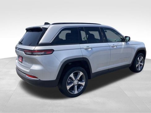 New 2024 Jeep Grand Cherokee Limited 4xe w/ Luxury Tech Group II image 5