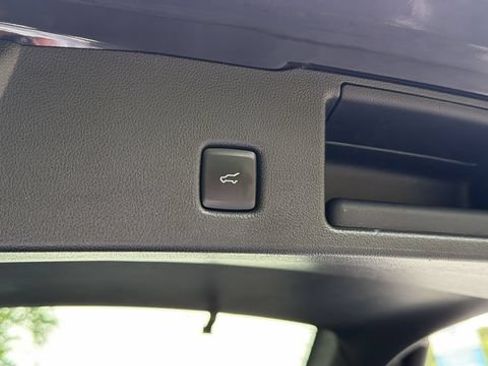 Certified 2024 Ford Escape Platinum AWD/4WD image 21