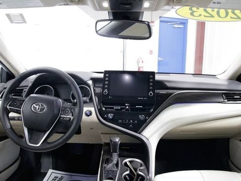 Used 2023 Toyota Camry XLE image 15