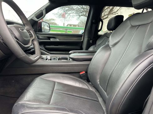 Used 2022 Jeep Wagoneer Series II image 18