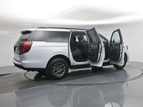 Certified 2025 Ford Expedition Max Active image 6