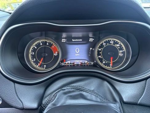 Used 2022 Jeep Cherokee Trailhawk w/ Sound & Nav Group AWD/4WD image 22