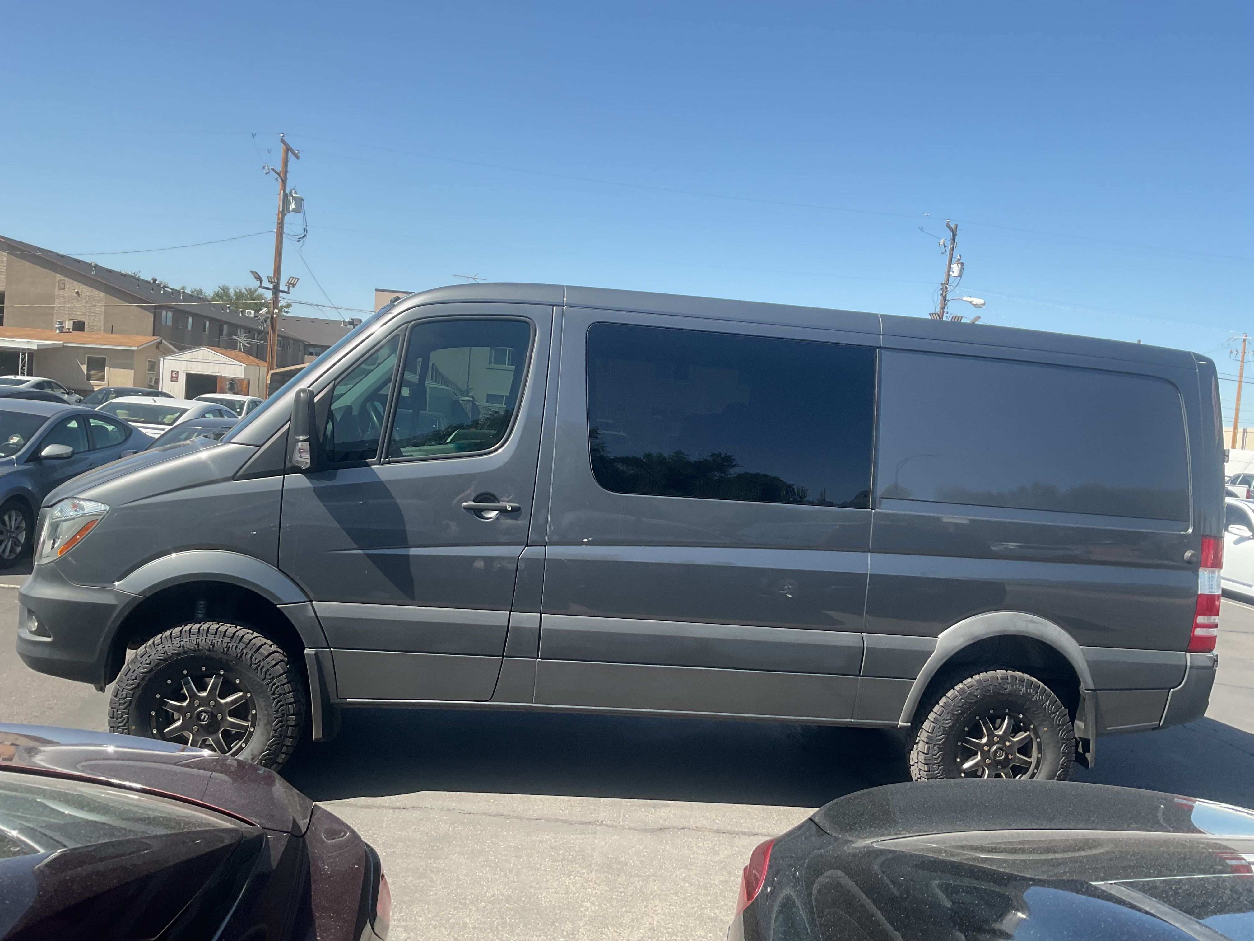 Used 2017 Mercedes-Benz Sprinter 2500 image 4