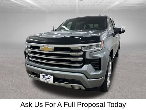 Used 2025 Chevrolet Silverado 1500 High Country w/ High Country Premium Package AWD/4WD image 6