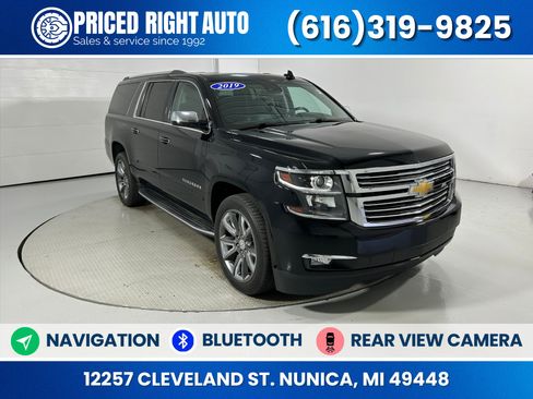 Used 2019 Chevrolet Suburban Premier AWD/4WD image 1