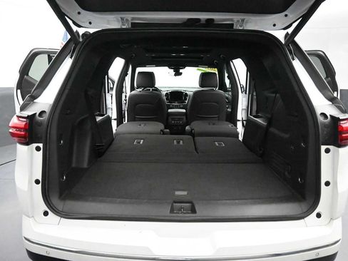 Used 2023 Chevrolet Traverse High Country AWD/4WD image 28