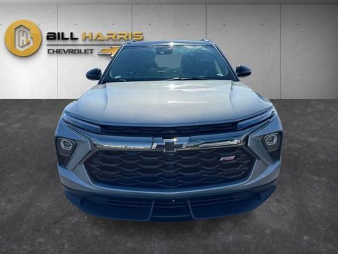 Used 2025 Chevrolet TrailBlazer RS w/ Convenience Package AWD/4WD image 2