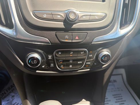Used 2024 Chevrolet Equinox LT FWD image 20