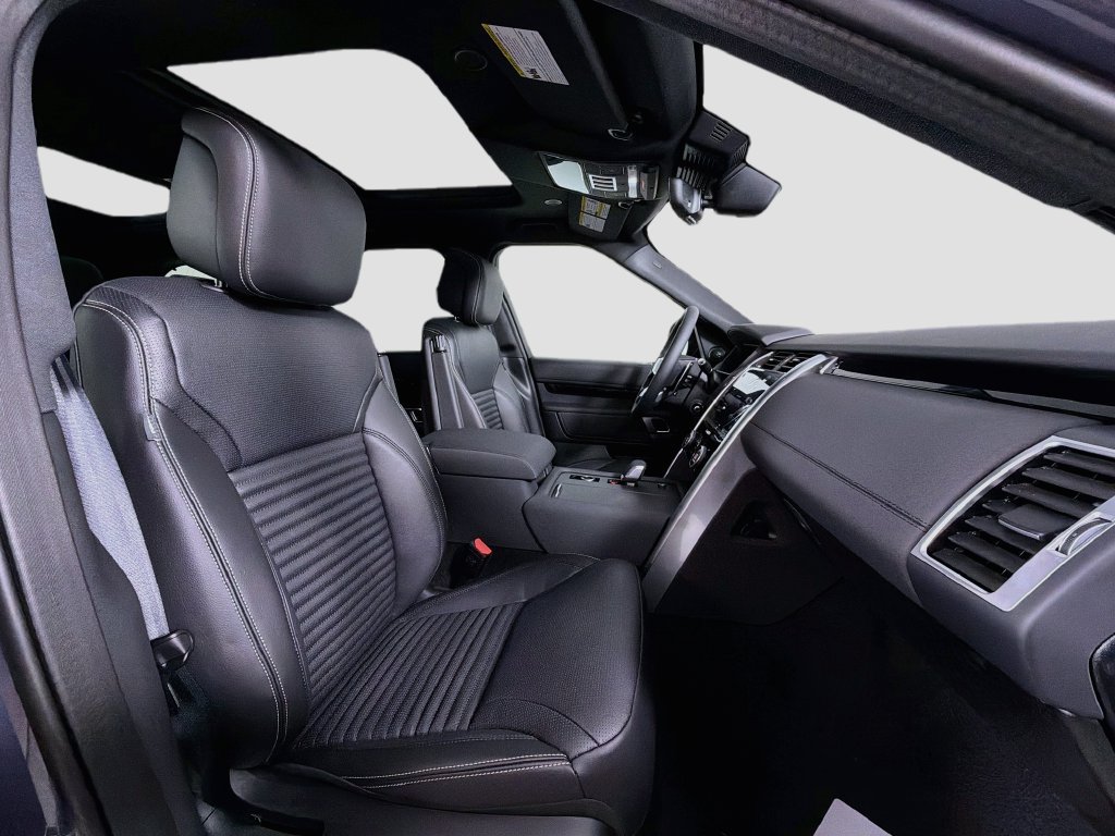 New 2026 Land Rover Discovery S AWD/4WD image 30