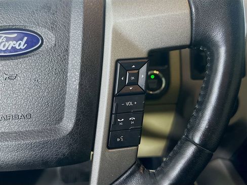 Used 2017 Ford Expedition Limited w/ Equipment Group 301A RWD image 19