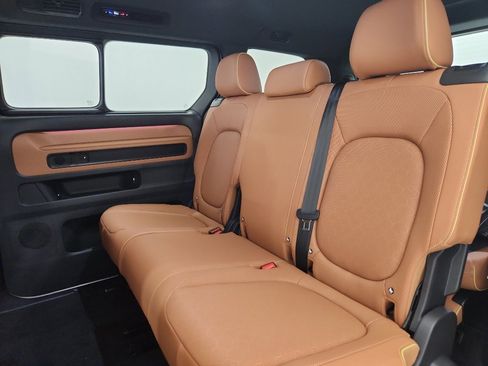 New 2025 Volkswagen ID. Buzz Pro S image 33